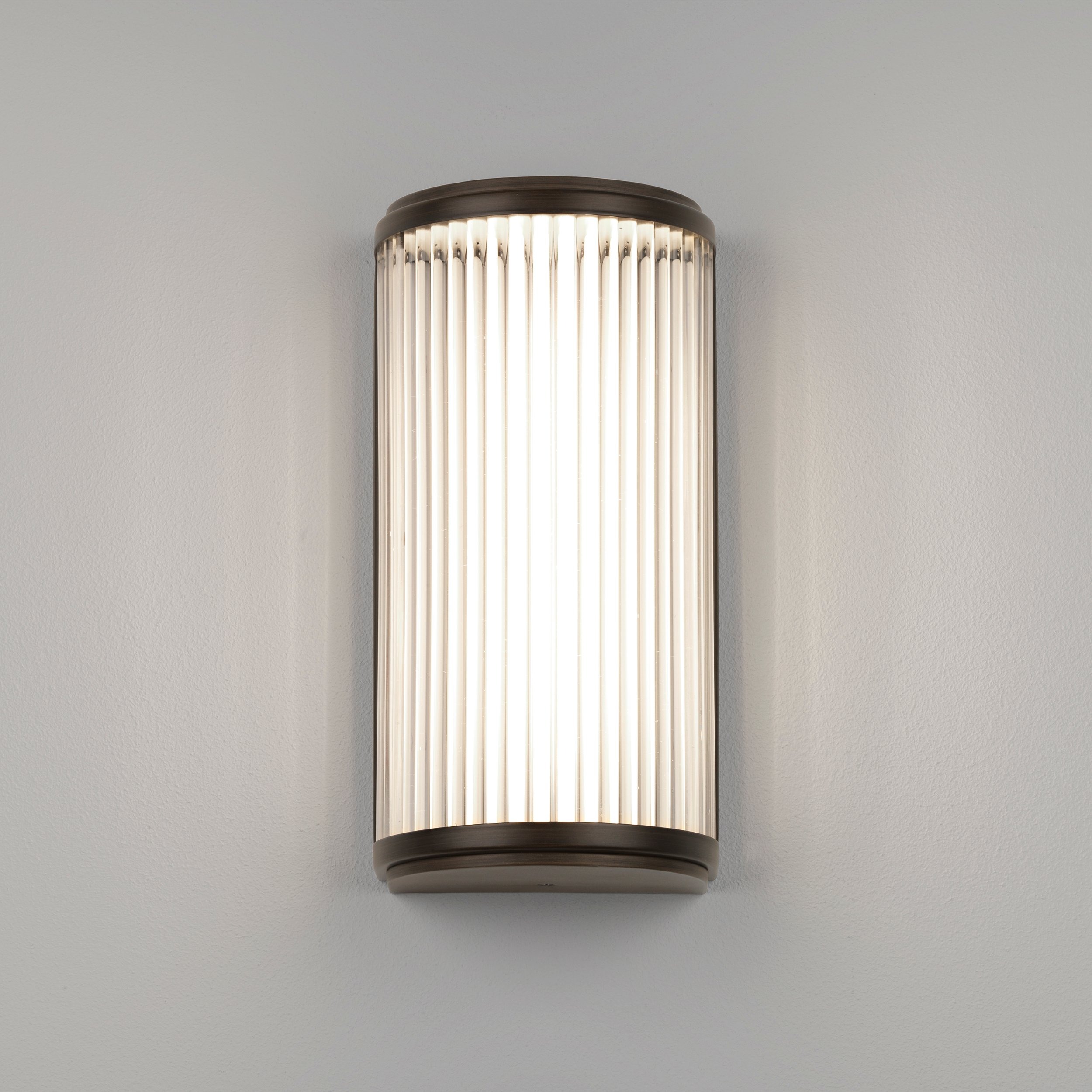 Настенный светильник Astro Lighting Versailles 250 Phase диммируемая 2700K фото 2